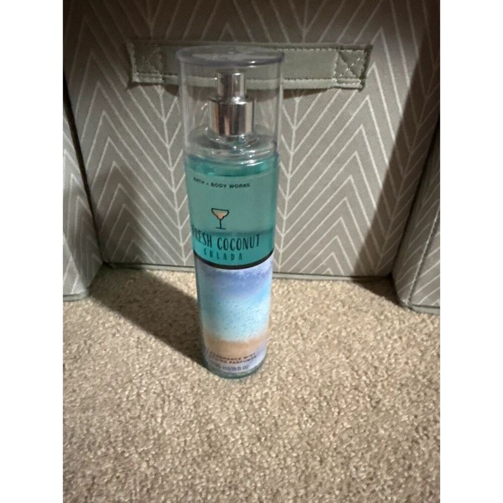 Bath and body Works fresh coconut colada